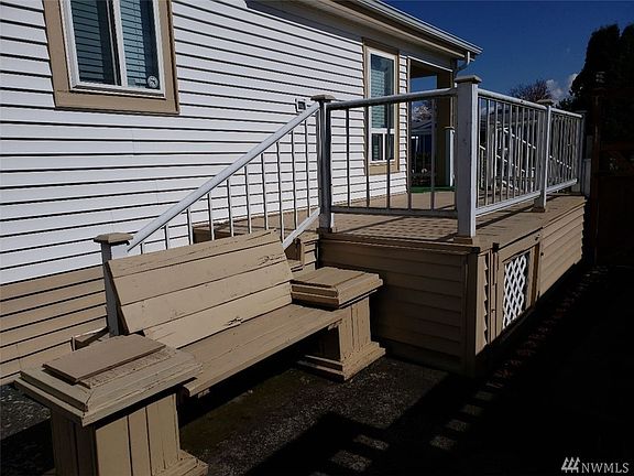 5th image of 212 Noble Fir Cir