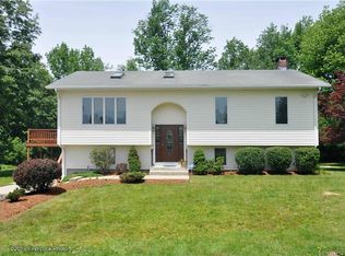 1289 Chopmist Hill Rd, Scituate, RI 02857