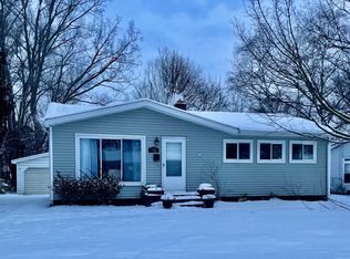 759 Elmwood Dr, Fenton, MI 48430