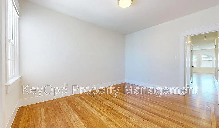 1608 Balboa St — Photo 16