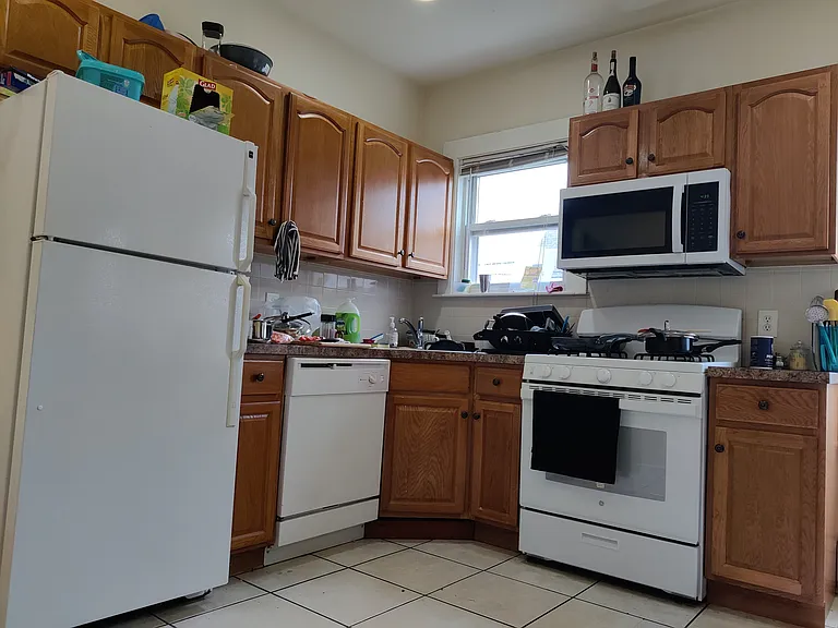 77 Fairbanks St #2 — Photo 3