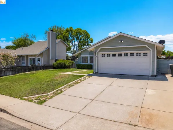 1733 Pine Ct, Oakley, CA 94561