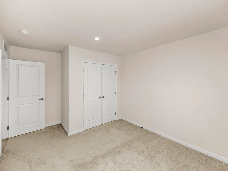 247 Pryor Dr — Photo 33