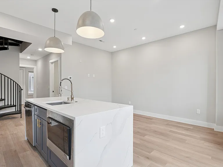 1626 Ridge Ave #Z17 — Photo 12