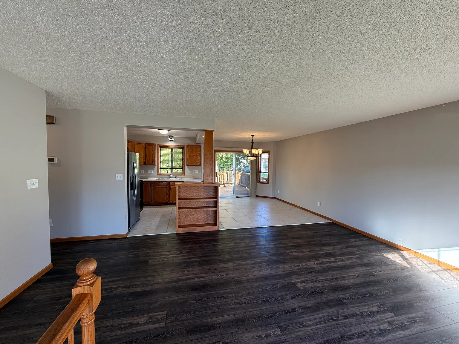 4 bed, 2274 sqft, $2,300 — Photo 3