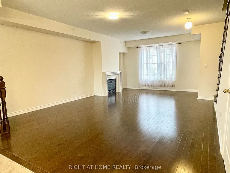 64 Cathedral High St — Photo 2