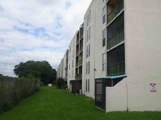 2nd image of 8870 401 Fontainebleau Blvd #401