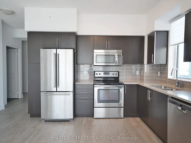 65 Speers Rd #703 — Photo 1