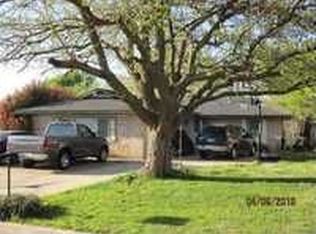 205 Larry Ave, Yukon, OK 73099