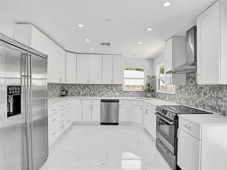 3421 Dover Rd — Photo 4
