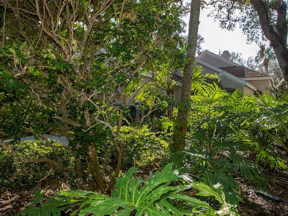 1st image of 8801 Lakeside Cir
