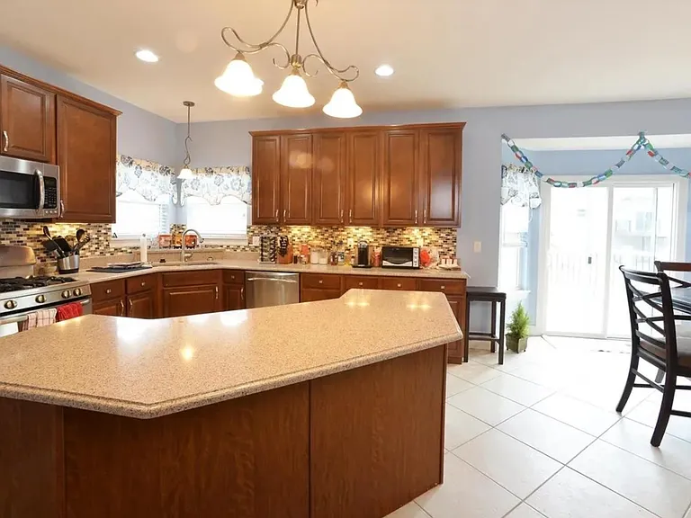 1425 Red Oak Plantation Dr — Photo 7