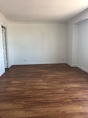 4th image of 747 10th Ave APT 19I