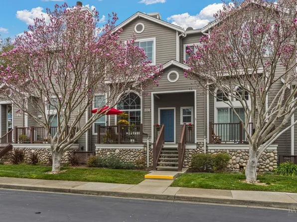 492 E E Street, Benicia, CA 94510