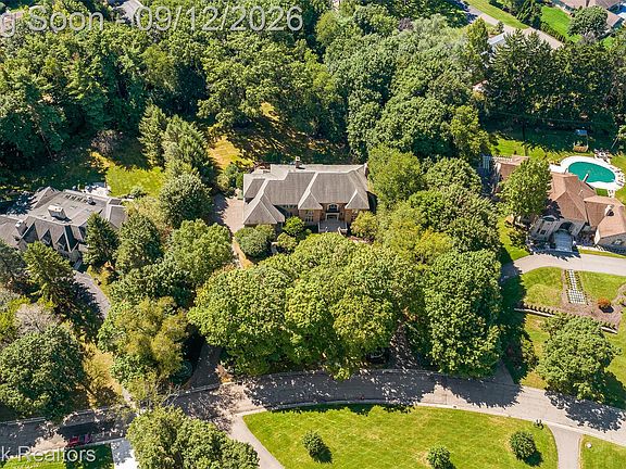2nd image of 4966 Stoneleigh Rd