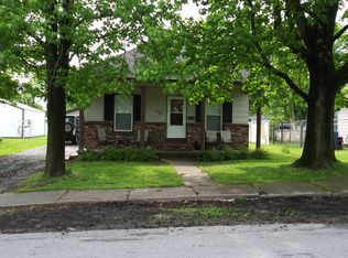 1112 Trout Ave, Johnston City, IL 62951