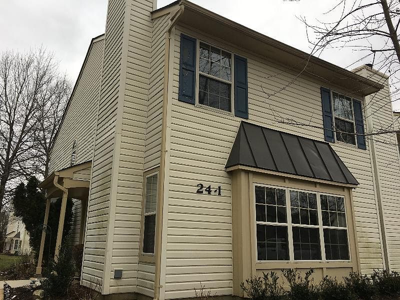 1st image of 24 Remington Dr APT 1