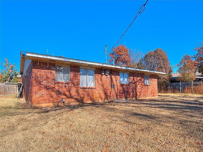 1204 Northgate Ter — Photo 10