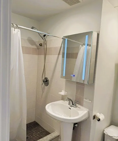 118 Trowbridge St #6 — Photo 18