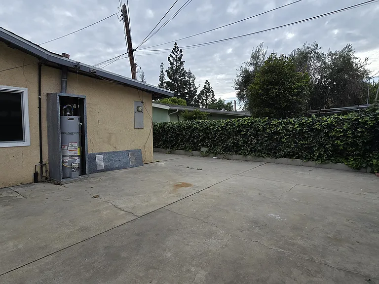 11415 Fairview St — Photo 28