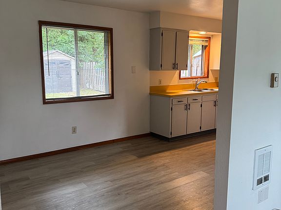 5th image of 7310 NE 135th Ave