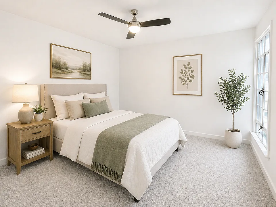 Nicely scaled bedroom, protected and quiet - Connected to walk in closet Virtually Staged