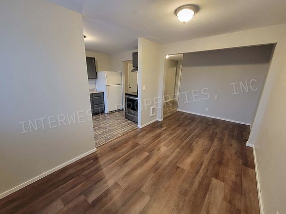 4th image of 4700 Falls View Ave #12