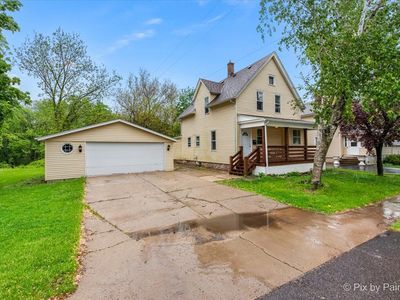 107 N Hayes St, Harvard, IL, 60033