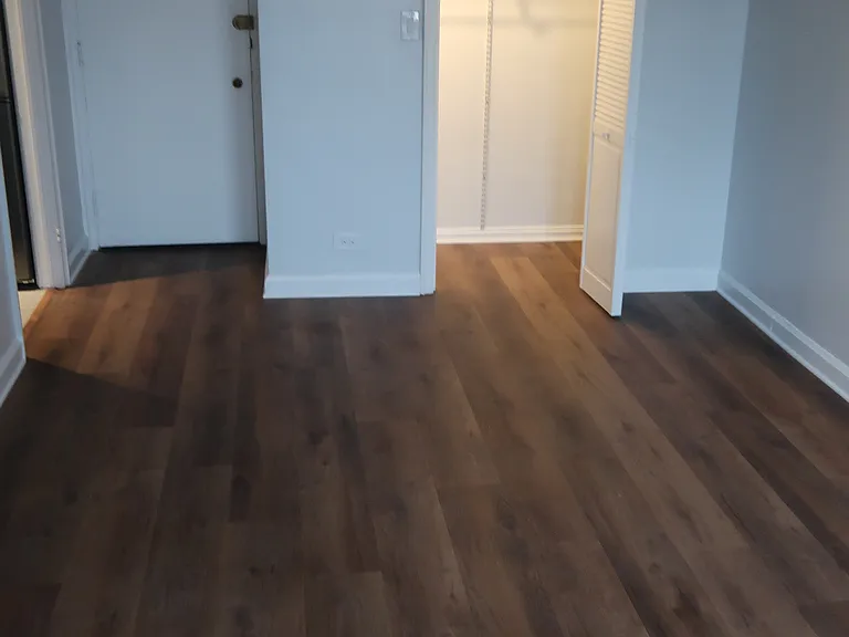 534 W Startford Pl — Photo 37