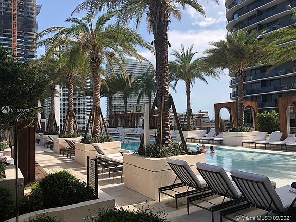 5th image of 801 S Miami Ave #3402