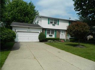 412 Teakwood Ter, Williamsville, NY 14221