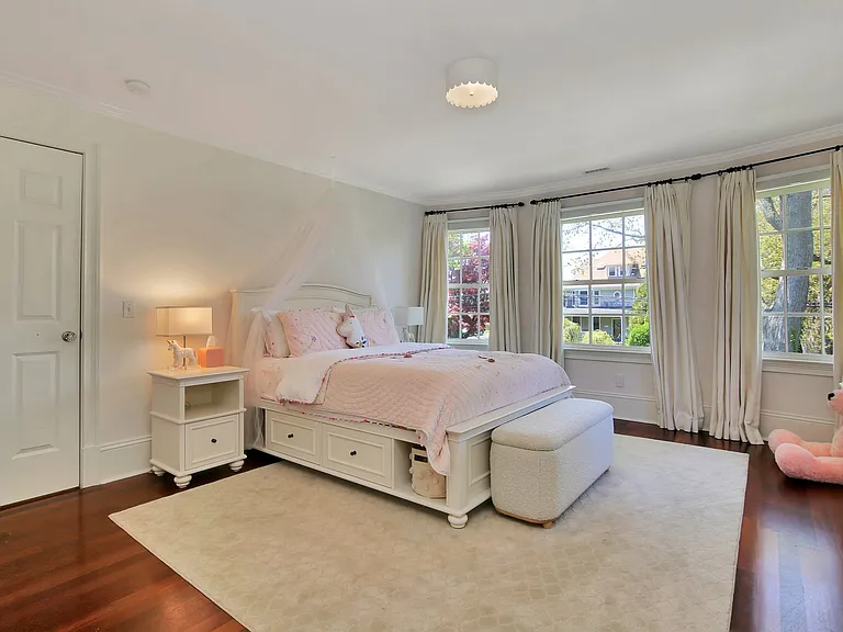 328 Sound Beach Ave — Photo 18