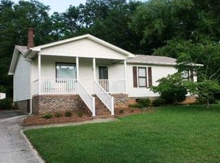 4 Meadowview Dr, Taylors, SC 29687