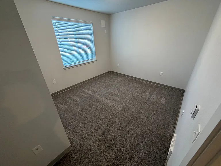 Nathan Apartments — Photo 78