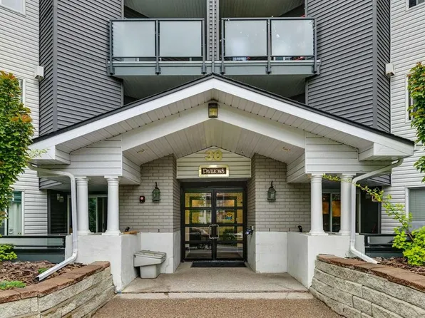 30 W Sierra Morena Mews SW #412, Calgary, AB T3H 3K7