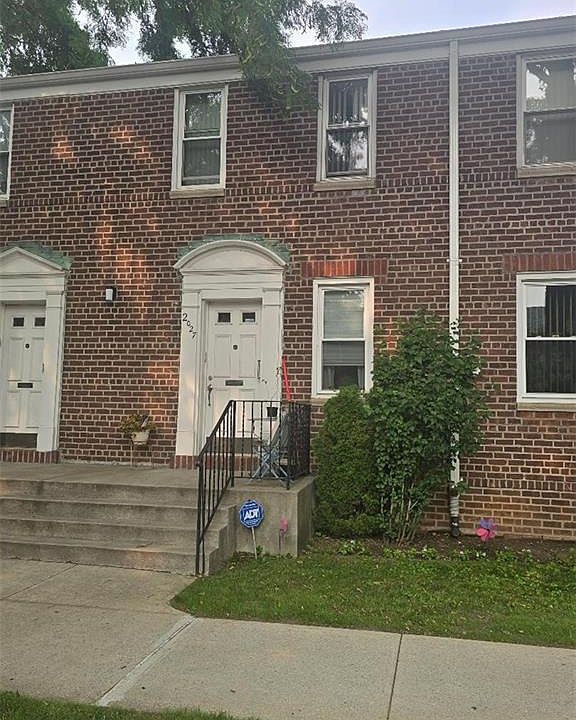 1st image of 2027 Pearson St #77B