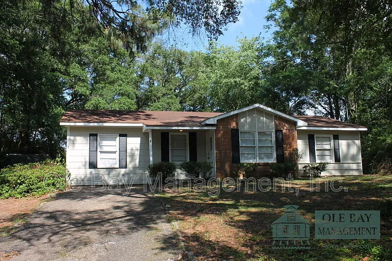 119 Barbara Mitchell Dr E