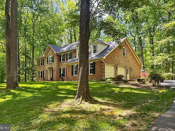 2nd image of 5839 Windsor Retreat