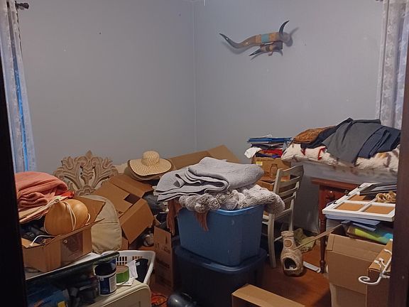 5th image of 634 N Marshall Ave