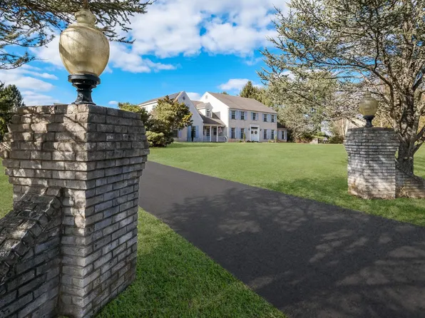 5979 Shetland Dr, Doylestown, PA 18902