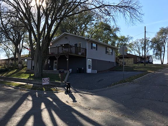 2nd image of 802 S Pearl