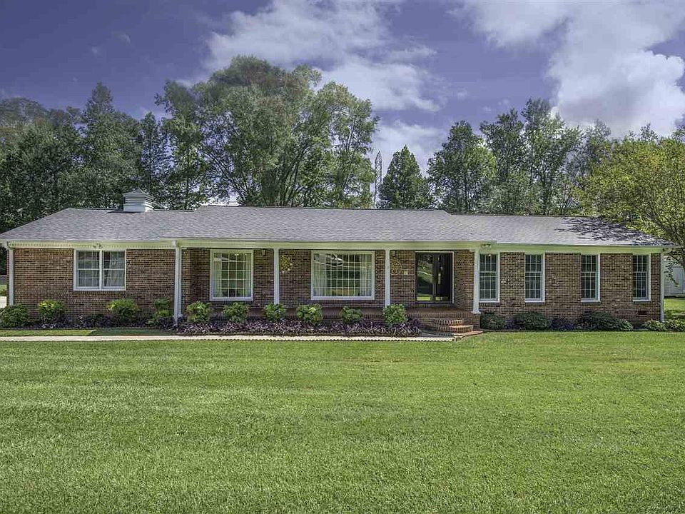1st image of 220 Claxton Dr