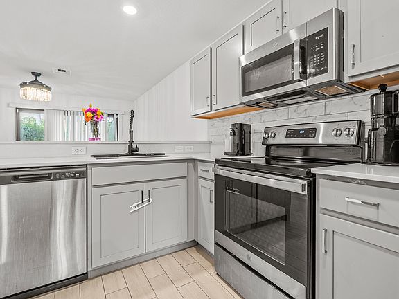 4th image of 5031 Genove Place