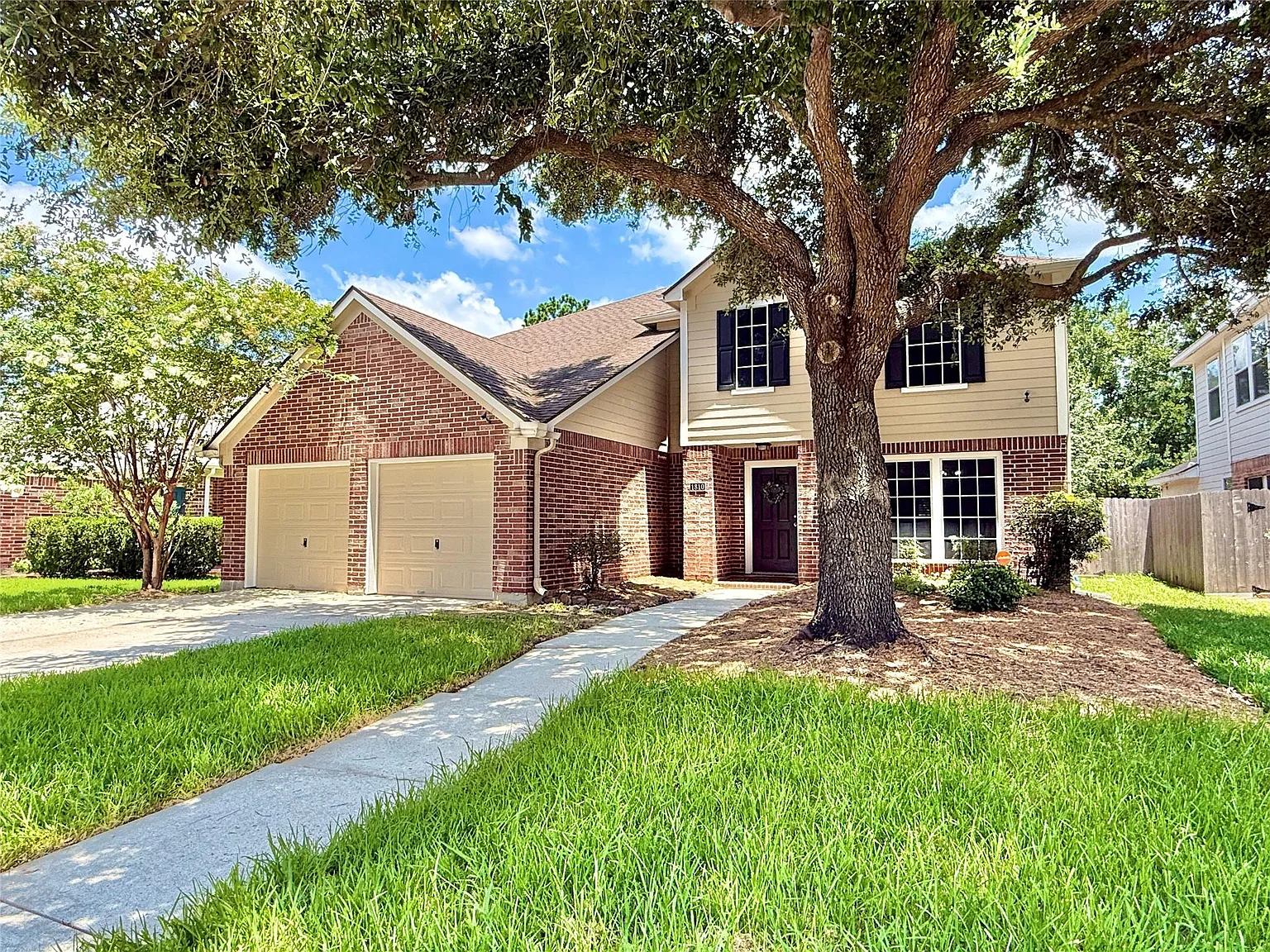 4 bed, 2.5 bath, 2845 sqft, $2,550 — Photo 3