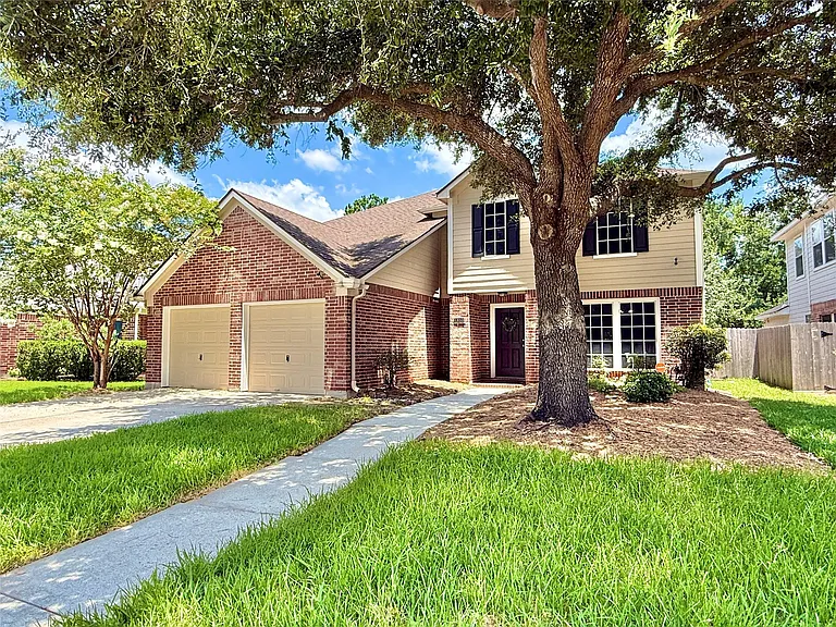 1810 Katlyn Ln — Photo 3