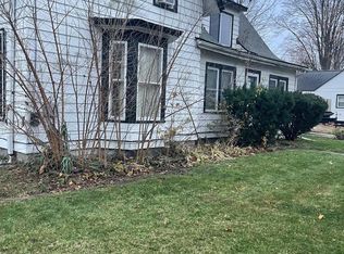 522 Walnut St, Three Rivers, MI 49093