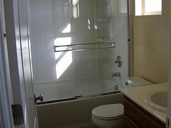 5th image of 848 Antiquity Dr