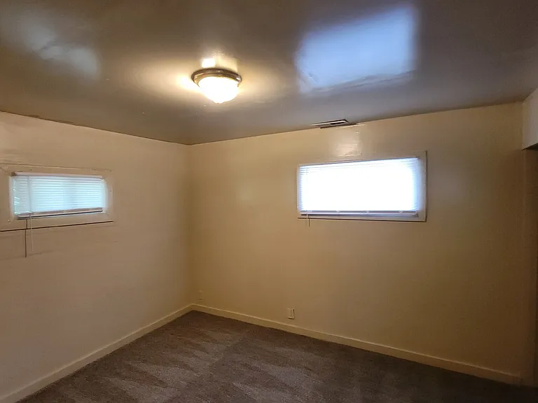 3056 N Olney St — Photo 3
