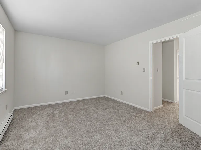 Pine Crest Apartments — Photo 11