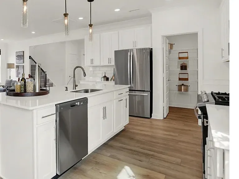 15480 Cardonia Rd — Photo 3